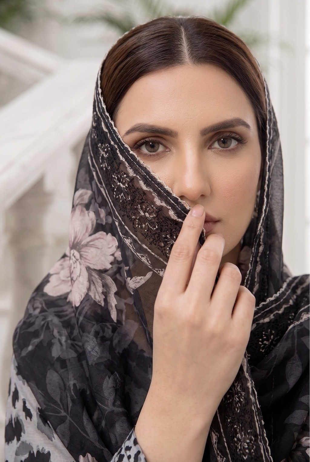 Graceful Embroidered Chiffon Unstitched Suit 3 Piece with Embellished Dupatta – Party & Wedding Wear
