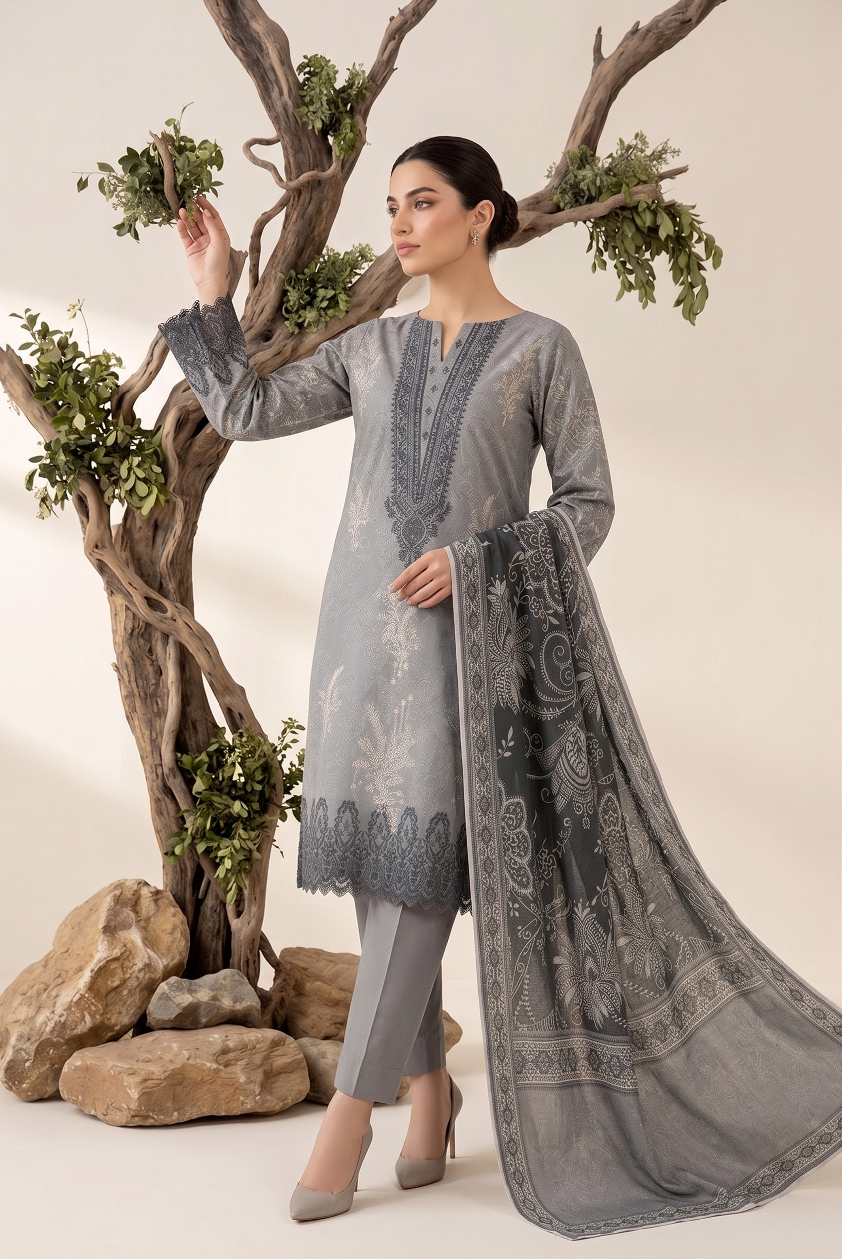 Luxury Embroidered Unstitched Pakistani Suit for Women