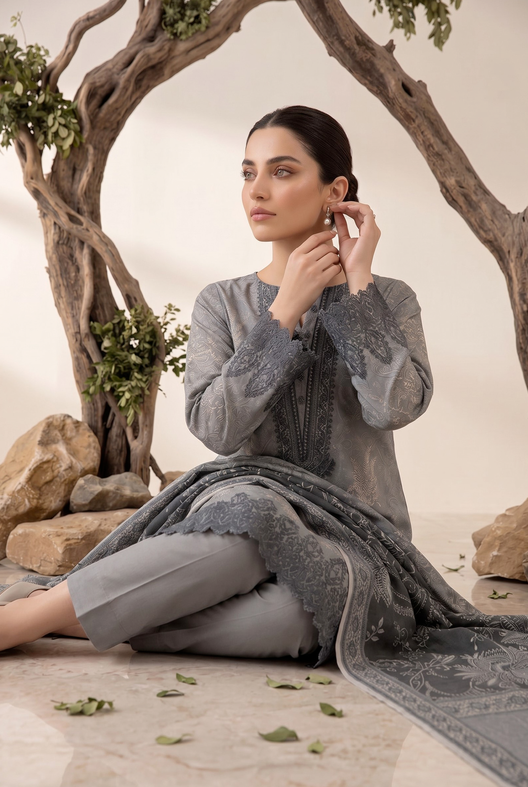 Luxury Embroidered Unstitched Pakistani Suit for Women